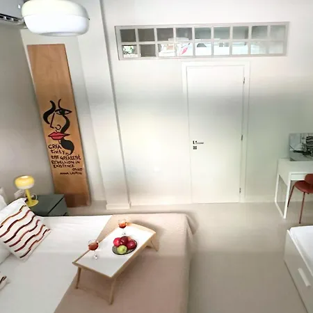 Renovated Center X3 Double Bed Flat Apartment Bendevis